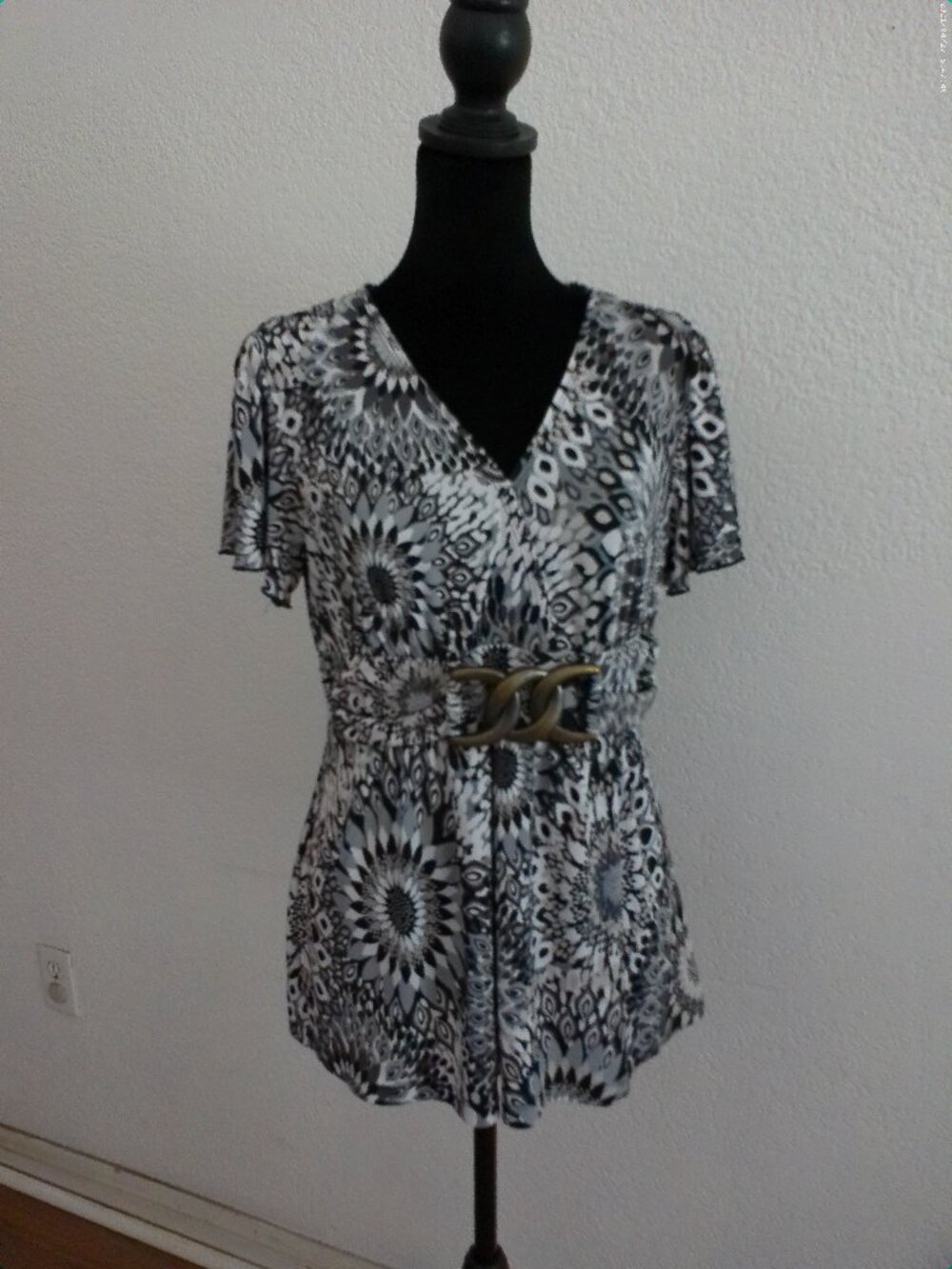 Ricki's,  Gray, black, and white, v-neck, floral blouse